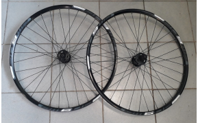 Rodi AM60 FELNIS, Shimano TX505 agyas tárcsafékes kerékszett 26-os 