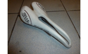 Selle SMP DYNAMIC nyereg használt fehér
