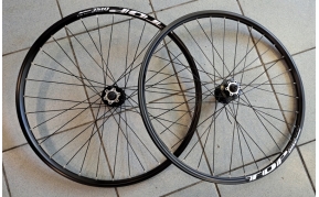 DEMA Sport MTB 26 Novatec agyas tárcsafékes kerékszett
