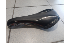 Selle Italia Flite kevlar nyereg használt