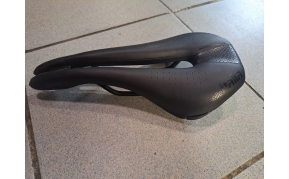 Selle Italia SUPERFLOW nyereg használt