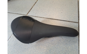 Fizik Aliante R3  nyereg használt