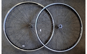 Rodi Skorpion 622-es kazettás felni fékes trekking kerékszett Shimano TX505 agyakkal fűzve