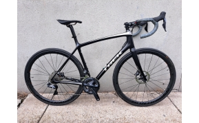 TREK ÉMONDA SLR 8 disc carbon Ultegra DI2 országúti kerékpár használt 56cm