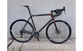 Focus Izalco MAX carbon disc országúti kerékpár használt XL