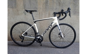 Giant Defy 2 carbon disc országúti kerékpár használt M-es