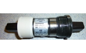 Shimano BB-UN26 monoblokk